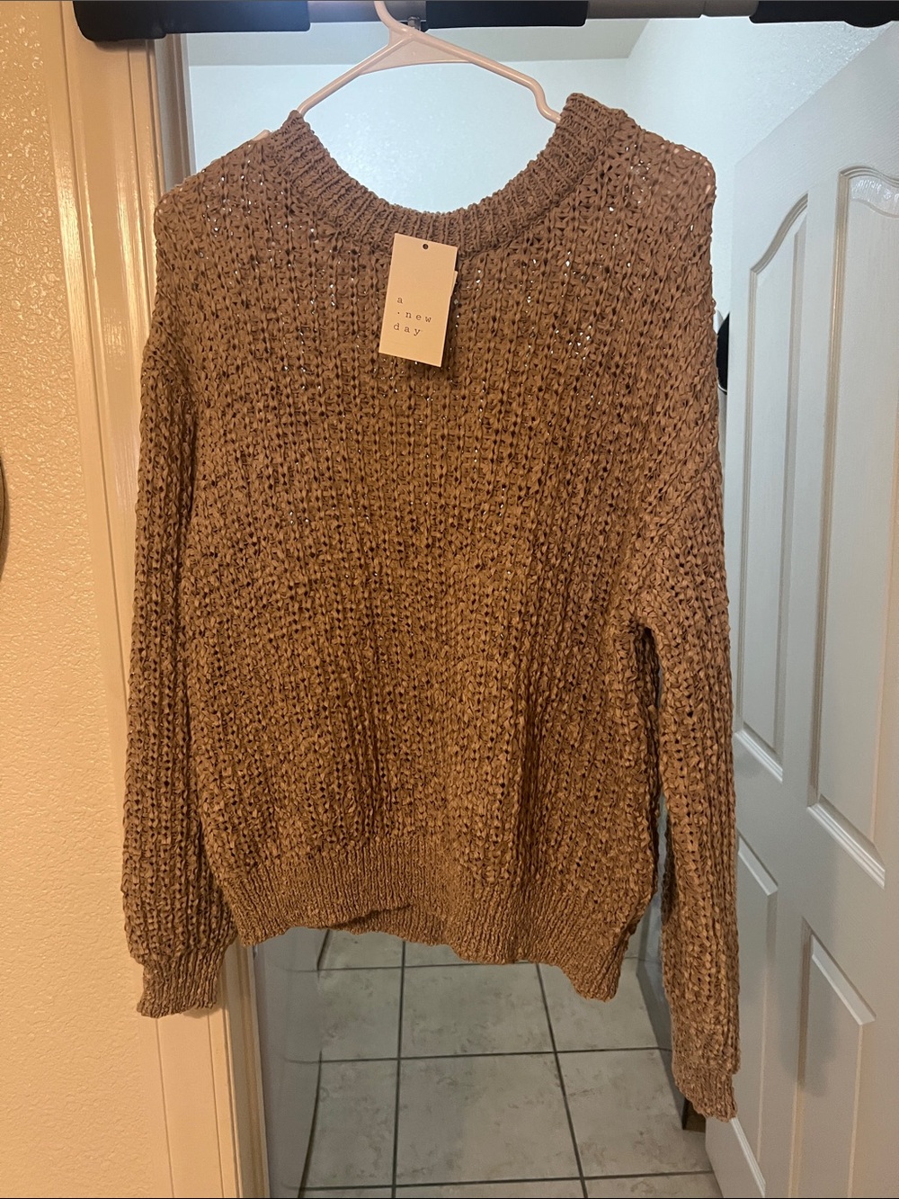 a new day Women's Chunky Knit Scoop Neck Sweater - Brown